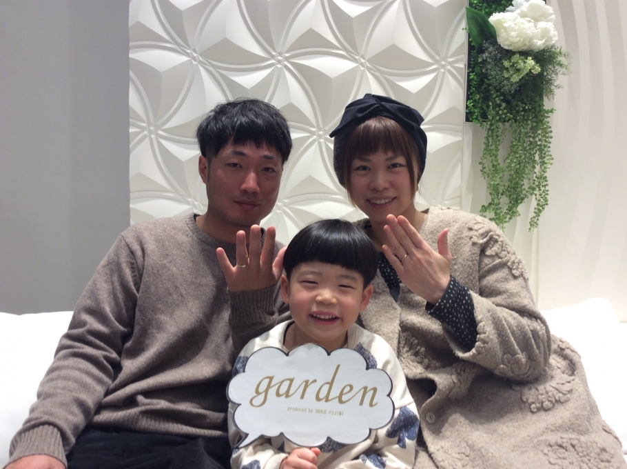 garden姫路でFISCHERの結婚指輪を購入頂きました。