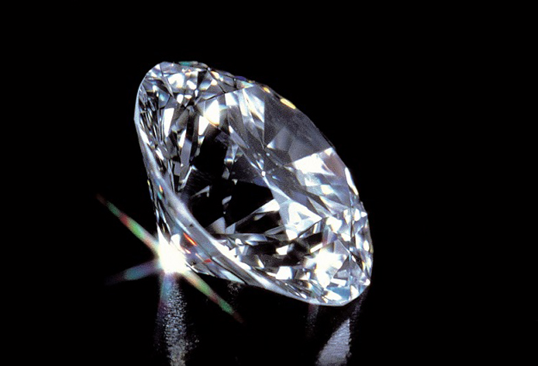 姫路市で婚約指輪を選ぶならIDEALCUTのダイヤモンドがオススメ