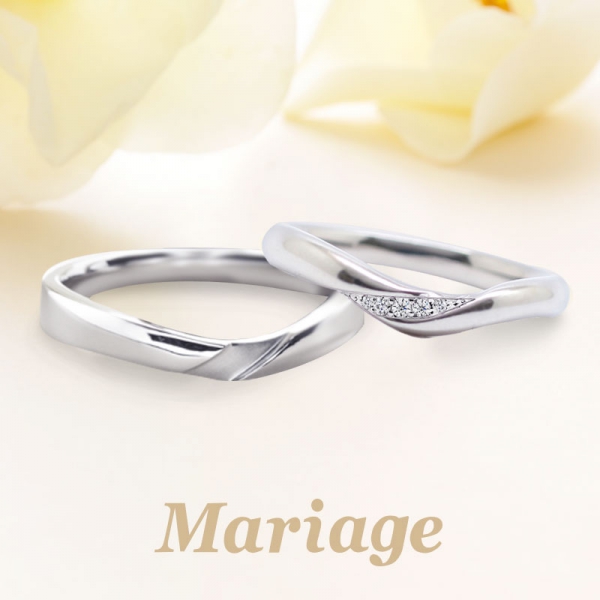 姫路市婚約指輪と重ね付けしやすいV字のマリッジリング