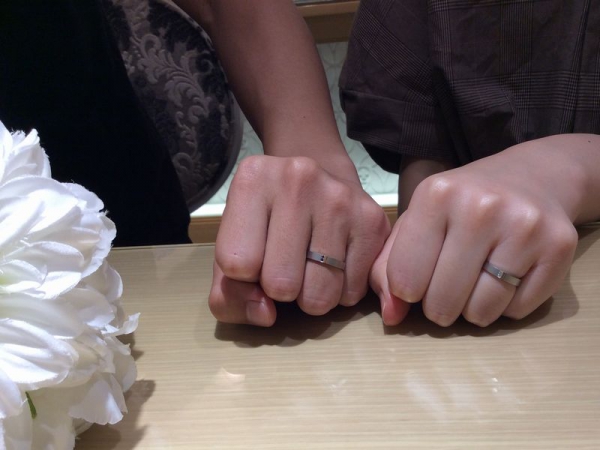 鍛造製法の結婚指輪カタム