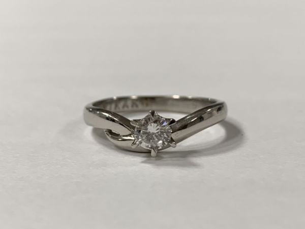 婚約指輪のダイヤモンドをピアスにジュエリーリフォーム