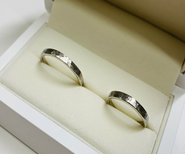 手作り結婚指輪の槌目イメージ