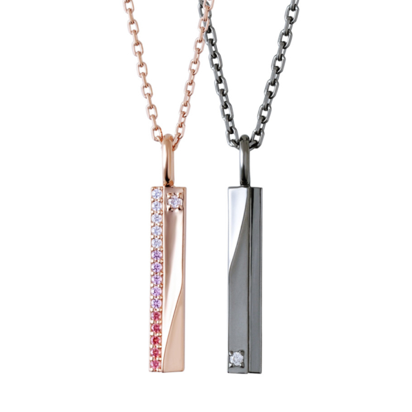 姫路市　ペアネックレス　THE KISS　クリスマス