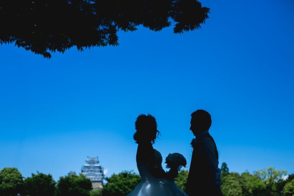 世界遺産”姫路城”をバックにシャチホコぽーーず♪