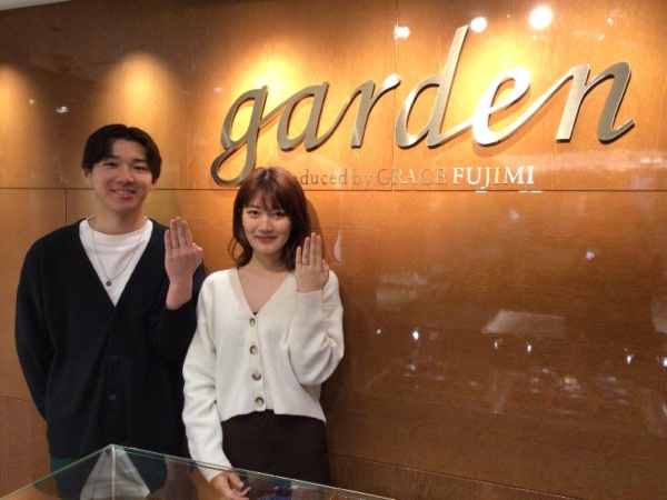 姫路市「gardenオリジナル」の婚約指輪と「FISCHER」の結婚指輪をご成約頂きました