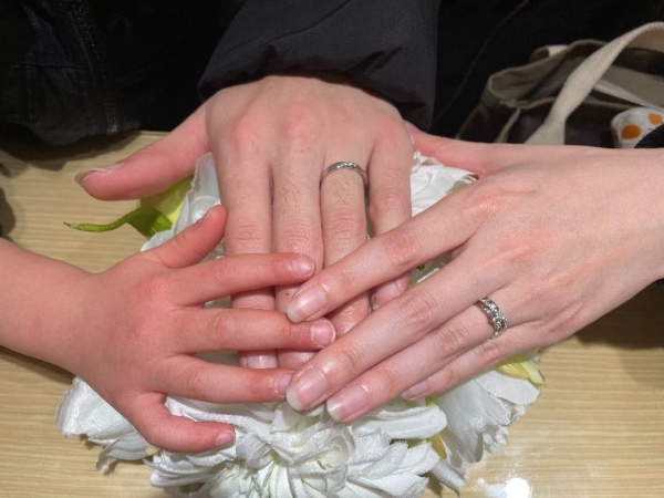 赤穂郡「Katamu」の結婚指輪をご成約頂きました