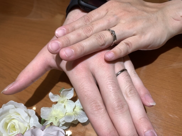 加古川市より来店インセンブレの結婚指輪とgardenオリジナルの婚約指輪