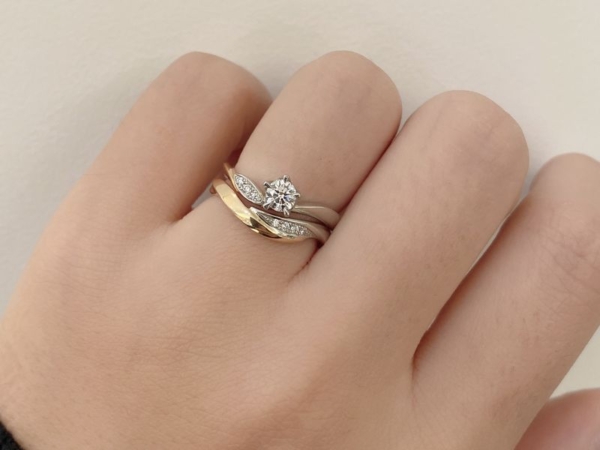結婚指輪と婚約指輪重ね付けラパージュのセットリング２