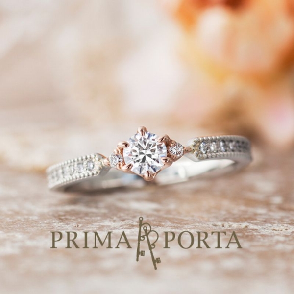 PRIMA PORTA
アンティーク調の婚約指輪