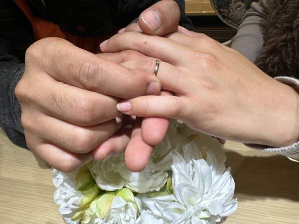 神崎郡福崎町からご来店「FISCHER」の結婚指輪をご成約いただきました