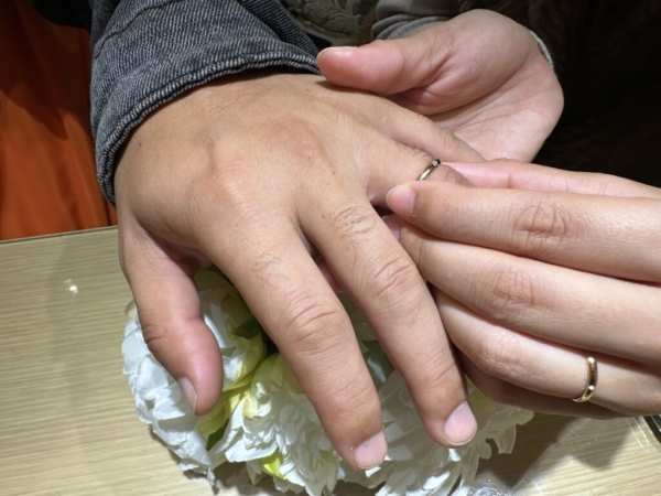 神崎郡福崎町からご来店「フィッシャー」の結婚指輪をご成約いただきました