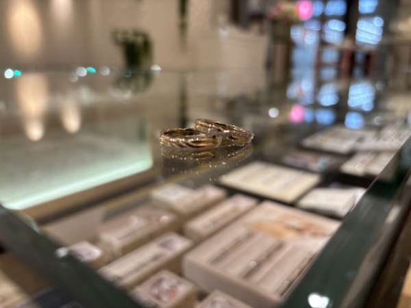 兵庫県揖保郡太子町からご来店「Katamu」の結婚指輪をご成約頂きました