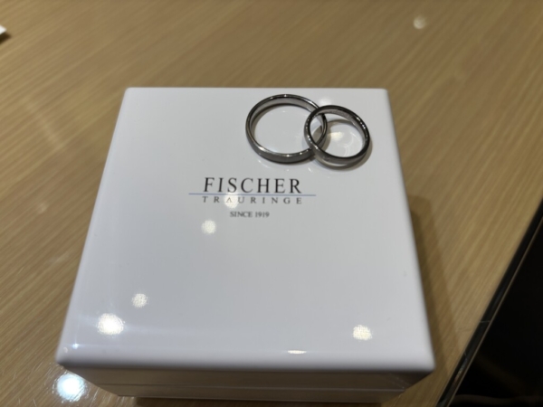 京都市姫路市からご来店「フィッシャー」のマリッジリングをご成約頂きました