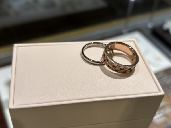 兵庫県姫路市からご来店「フィッシャー・LAPAGE」の結婚指輪をご成約頂きました