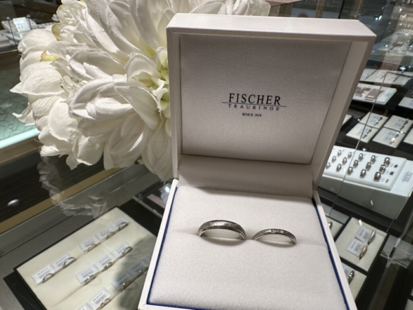 兵庫県相生市からご来店「フィッシャー」の結婚指輪をご成約頂きました