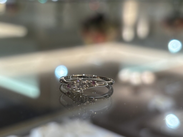兵庫県赤穂市・神戸市からご来店「Mariage ent」の婚約指輪をご成約頂きました
