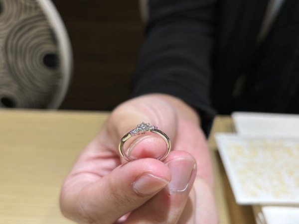 兵庫県赤穂市・神戸市からご来店「マリアージュエント」の婚約指輪をご成約頂きました