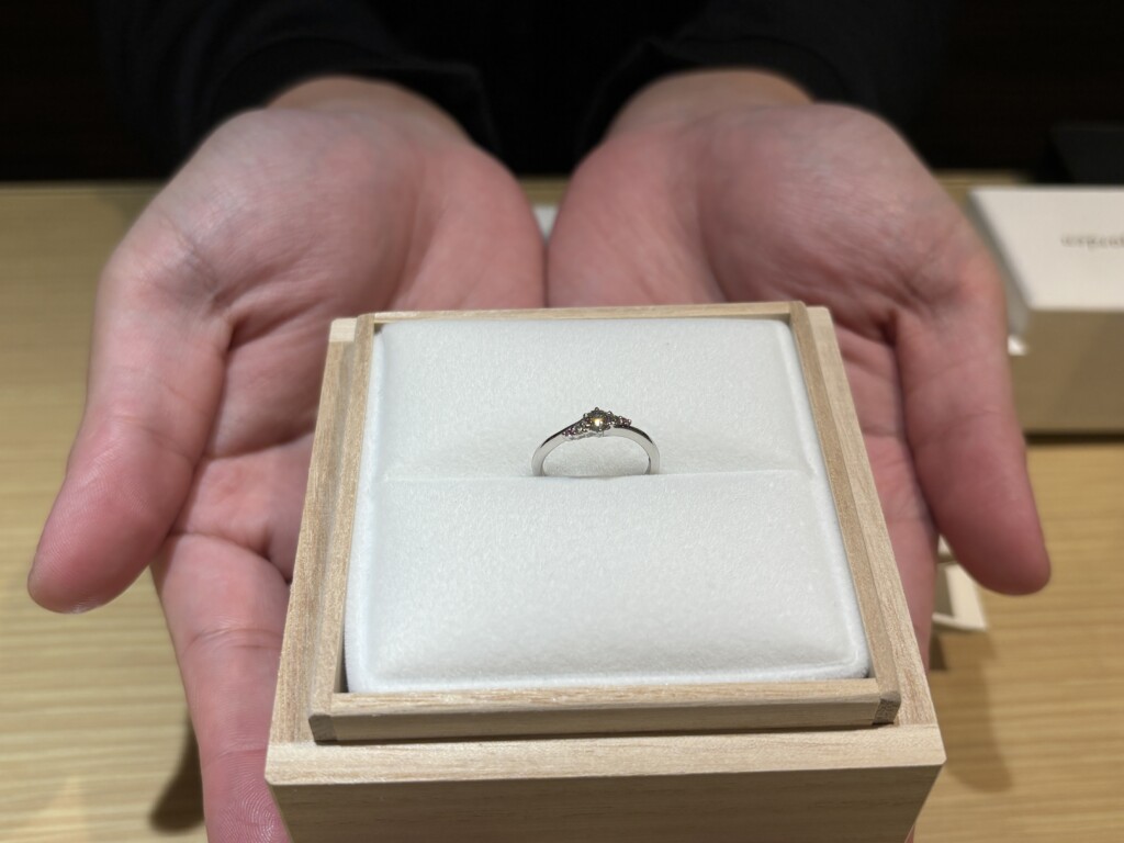 兵庫県赤穂市・神戸市からご来店「Mariage ent」のエンゲージリングをご成約頂きました