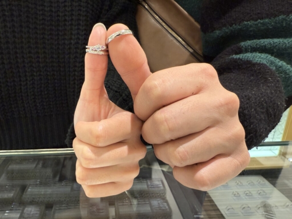 神戸市からご来店「Mariage ent」の婚約指輪「Pilot Bridal」の結婚指輪をご成約