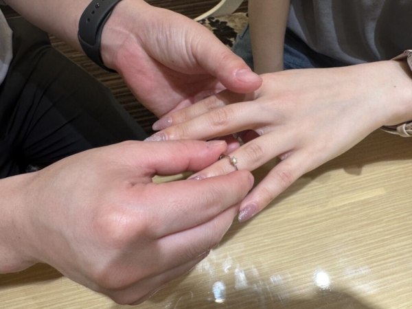 姫路市よりご来店「gardenオリジナル・IDEALダイヤ」のエンゲージリングをご成約