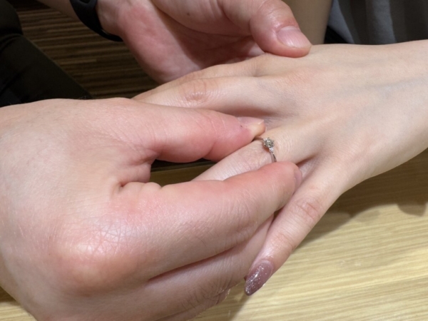 姫路市よりご来店「高品質なIDEALダイヤモンド」の婚約指輪をご成約