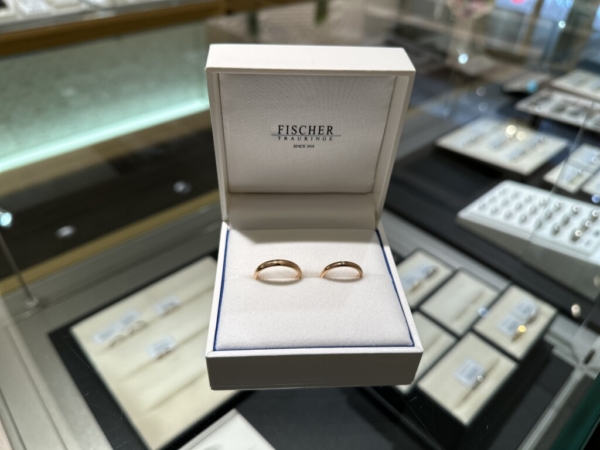 加西市からご来店「FISCHER」のマリッジリングをご成約頂きました