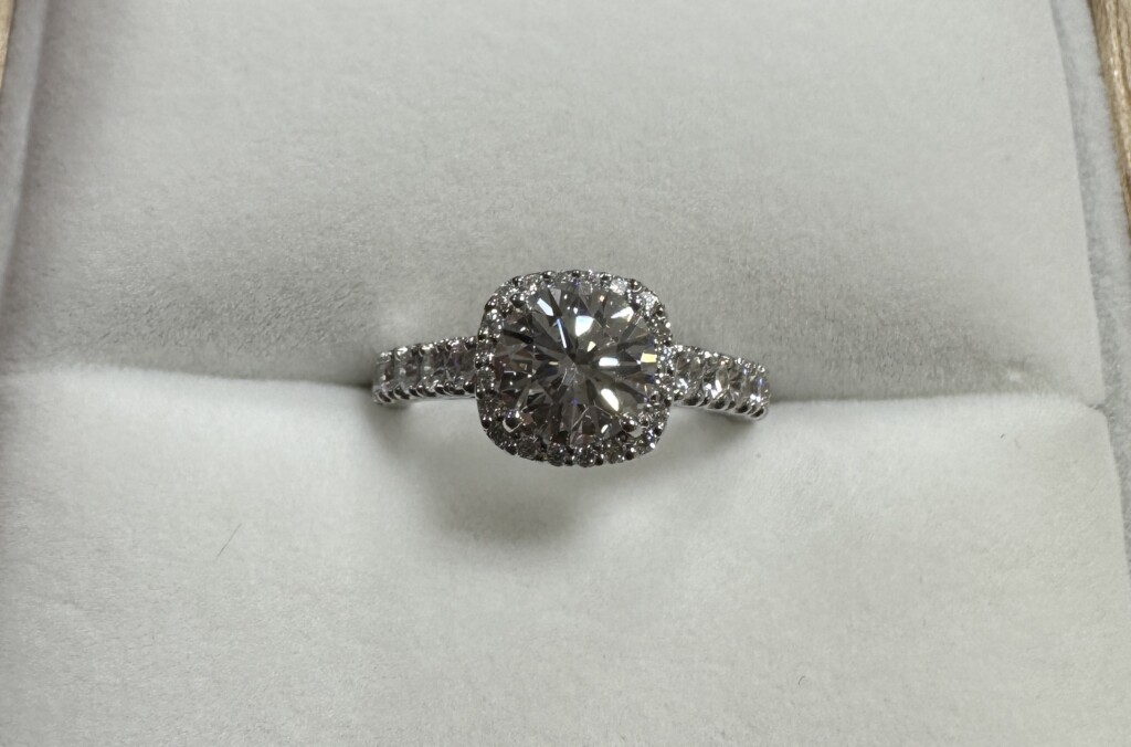 33年前の婚約指輪を新たな婚約指輪へリフォーム