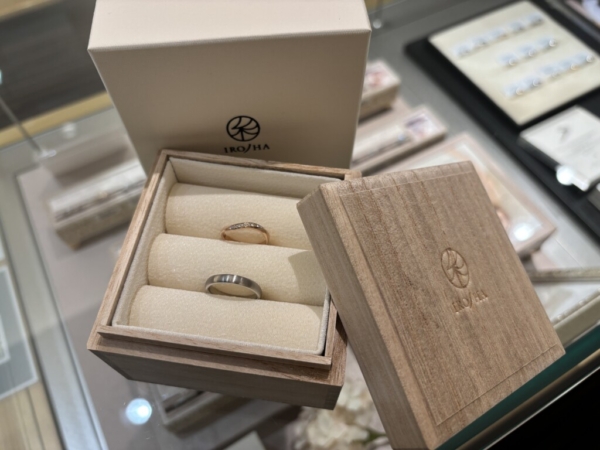 加古川市からご来店「IROノHA」の結婚指輪をご成約頂きました