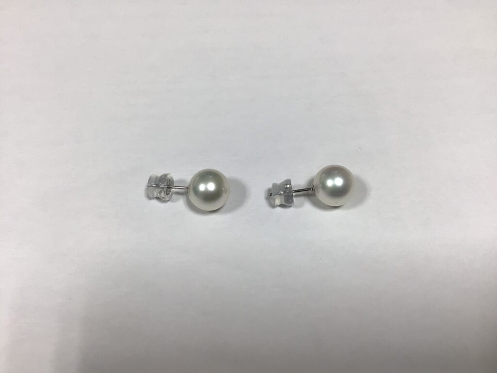 【いつでも身に着けられるように】イヤリングからピアスへデザイン変更