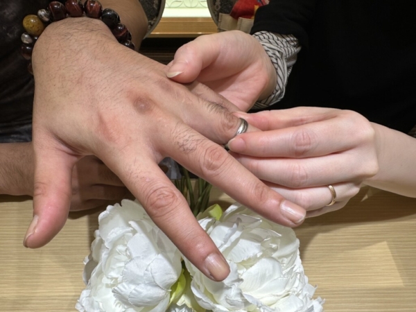 神崎郡・姫路市からご来店「フィッシャー」のマリッジリングをご成約頂きました