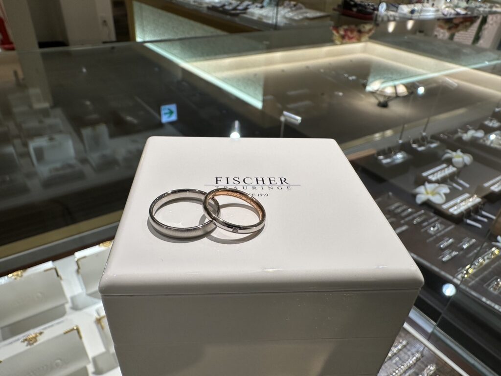 姫路市からご来店「FISCHER/フィッシャー」のマリッジリングをご成約いただきました